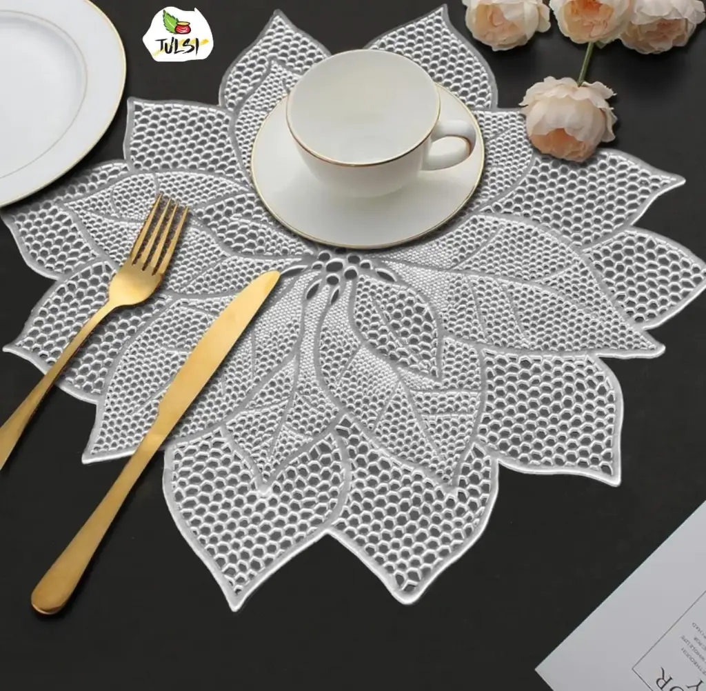 Round Vinyl Placemat - Silver Ginkgo 